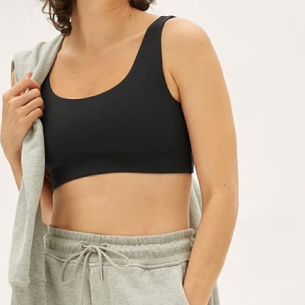 NWT EVERLANE Perform Bra Black Size XS